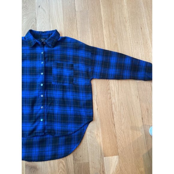 Vici Women’s Top Button-Down Plaid Flannel Shirt Blue Small - Picture 3 of 10